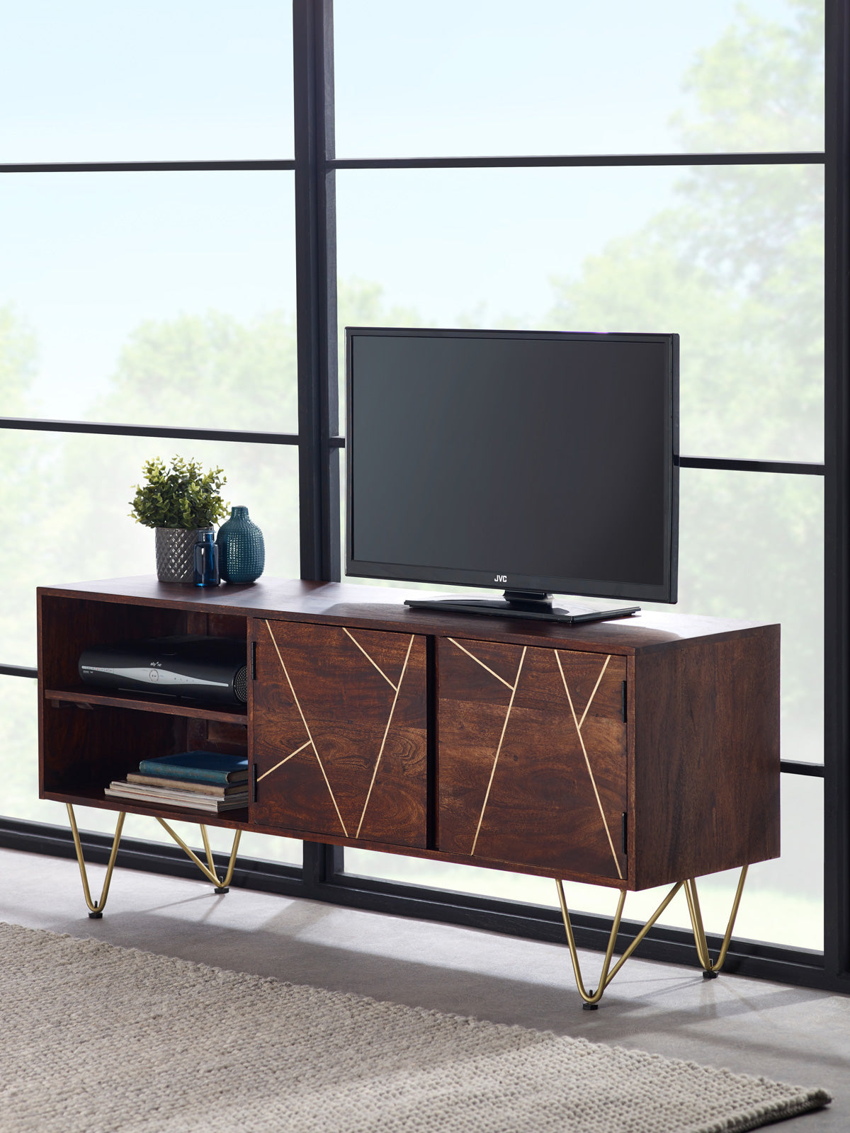 Boston Dark Gold Plasma Media Unit